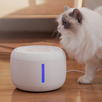 juego de 1.5W Smart Cat Drinking Fountain Plug And con el carbono activado Ion Filter